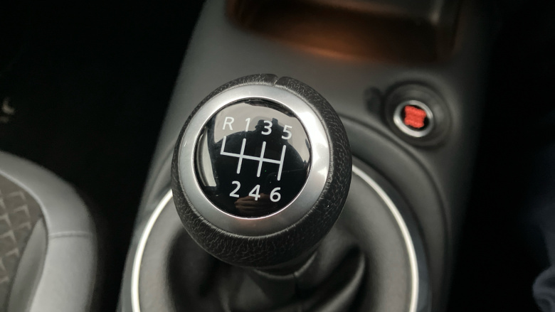 Nissan Juke 1.0 DiG-T 114 N-Connecta 5dr Petrol Hatchback